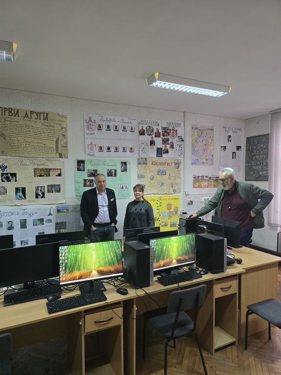 568284416_1196655352520393_2136627101869229690_n